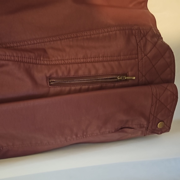 ☆Faux leather Jacket & Scarf incl size 20 - Picture 3 of 11